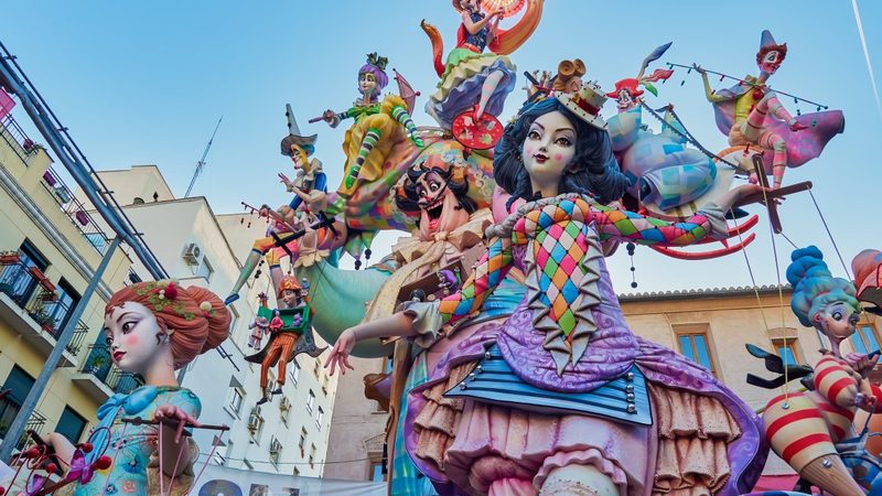 Les figures monumentales et colorées des Fallas de Valence.